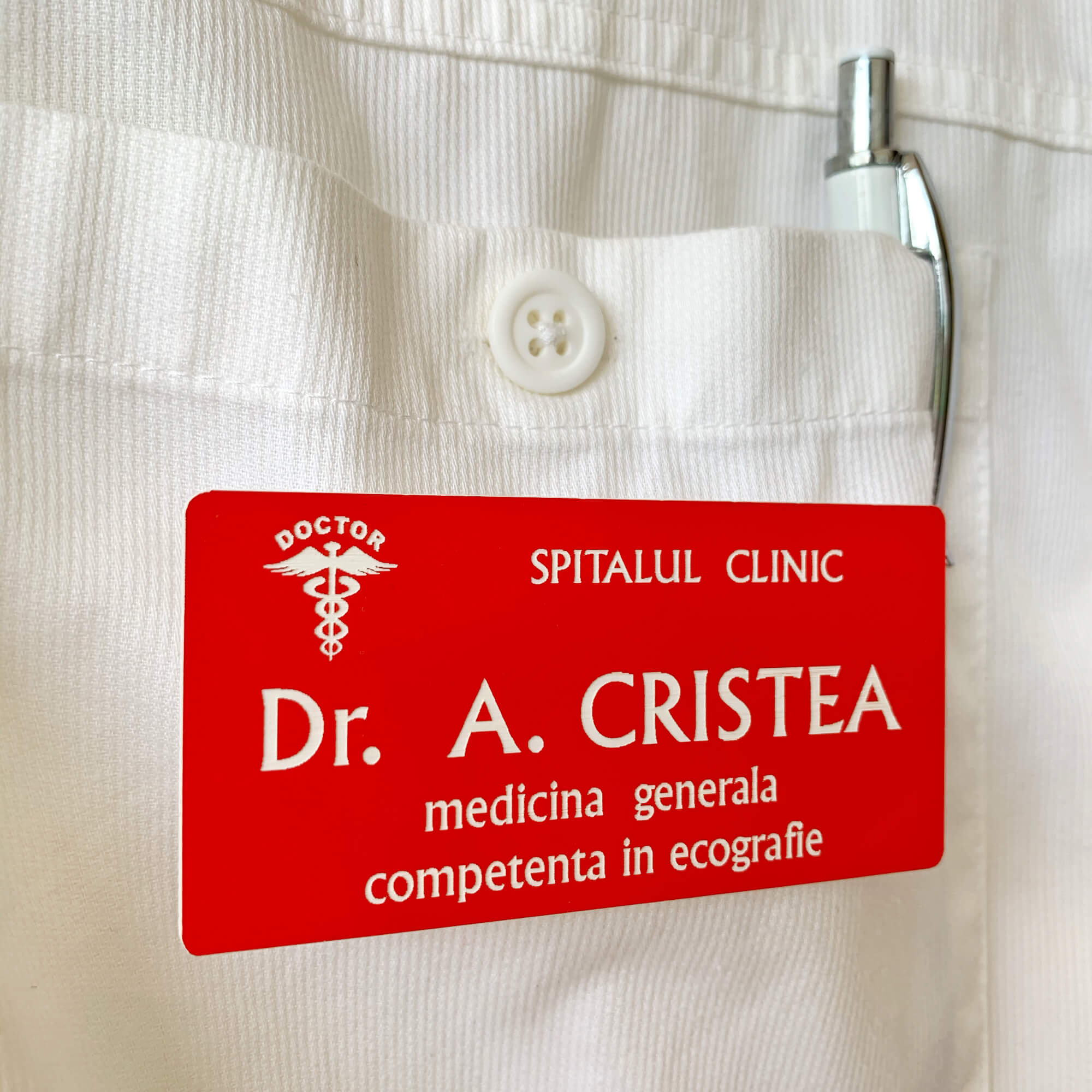 Personalized medical badge 8 x 4 cm Red - White