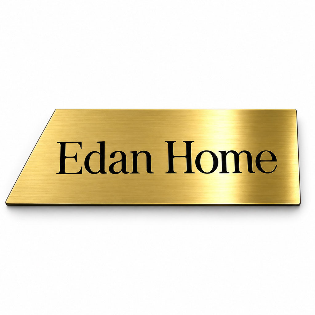 Placuta metalizata aurie Edan Home, personalizata prin gravura laser cu numele familiei