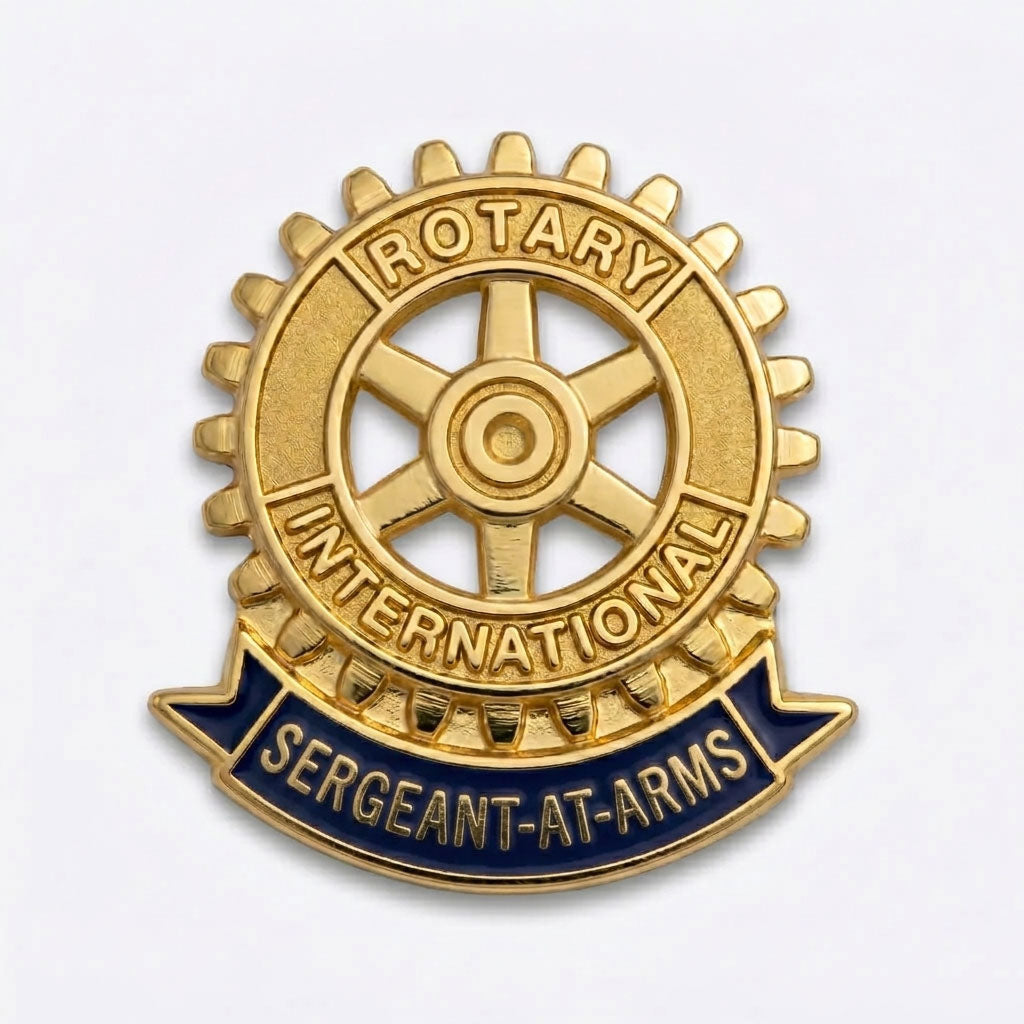 Insigna pin metalica decupata pentru functia de Sergeant-at-Arms in clubul Rotary, realizata din metal stantat si placata cu aur de 24k.