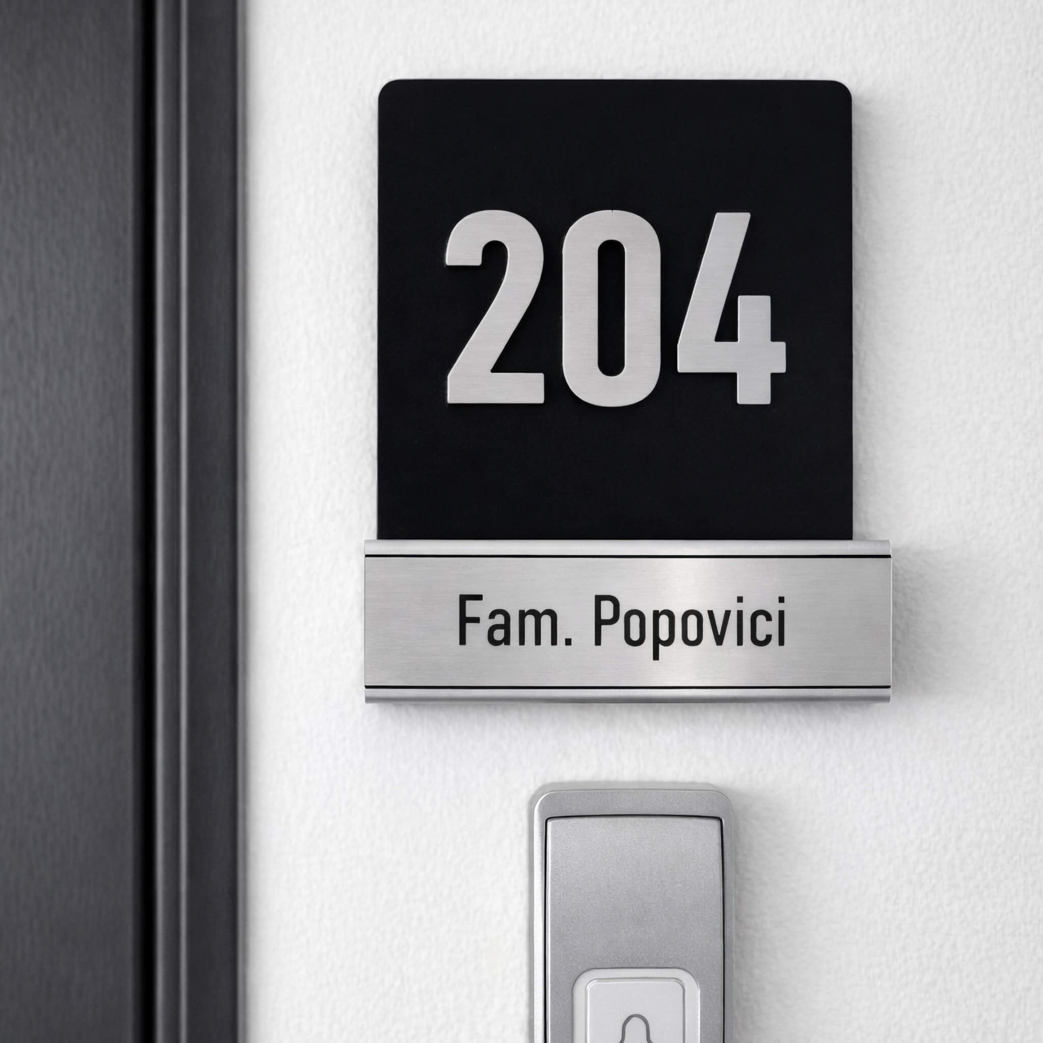 numar apartament cu placuta schimbabila negru mat argintiu periat 10x13 cm