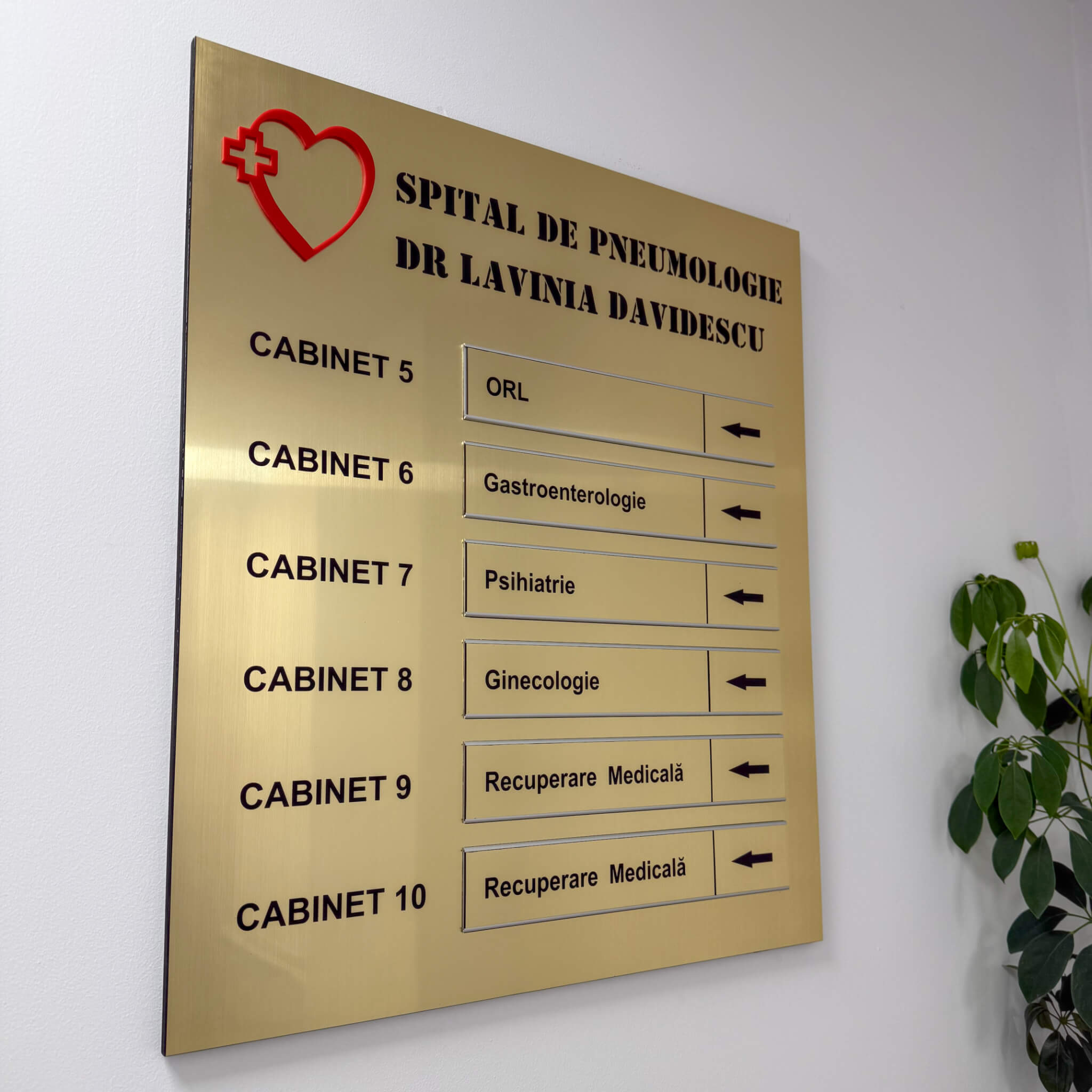 Panou informativ interior cu placute glisante, auriu periat, 80x60 cm, montaj frontal pe perete