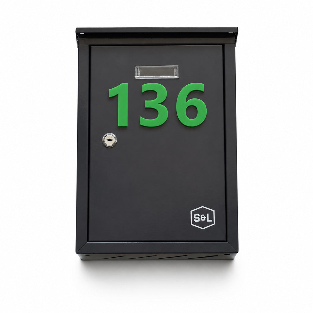 Cutie postala de perete, finisaj antracit, dimensiuni 23x35x8 cm, cu numar.