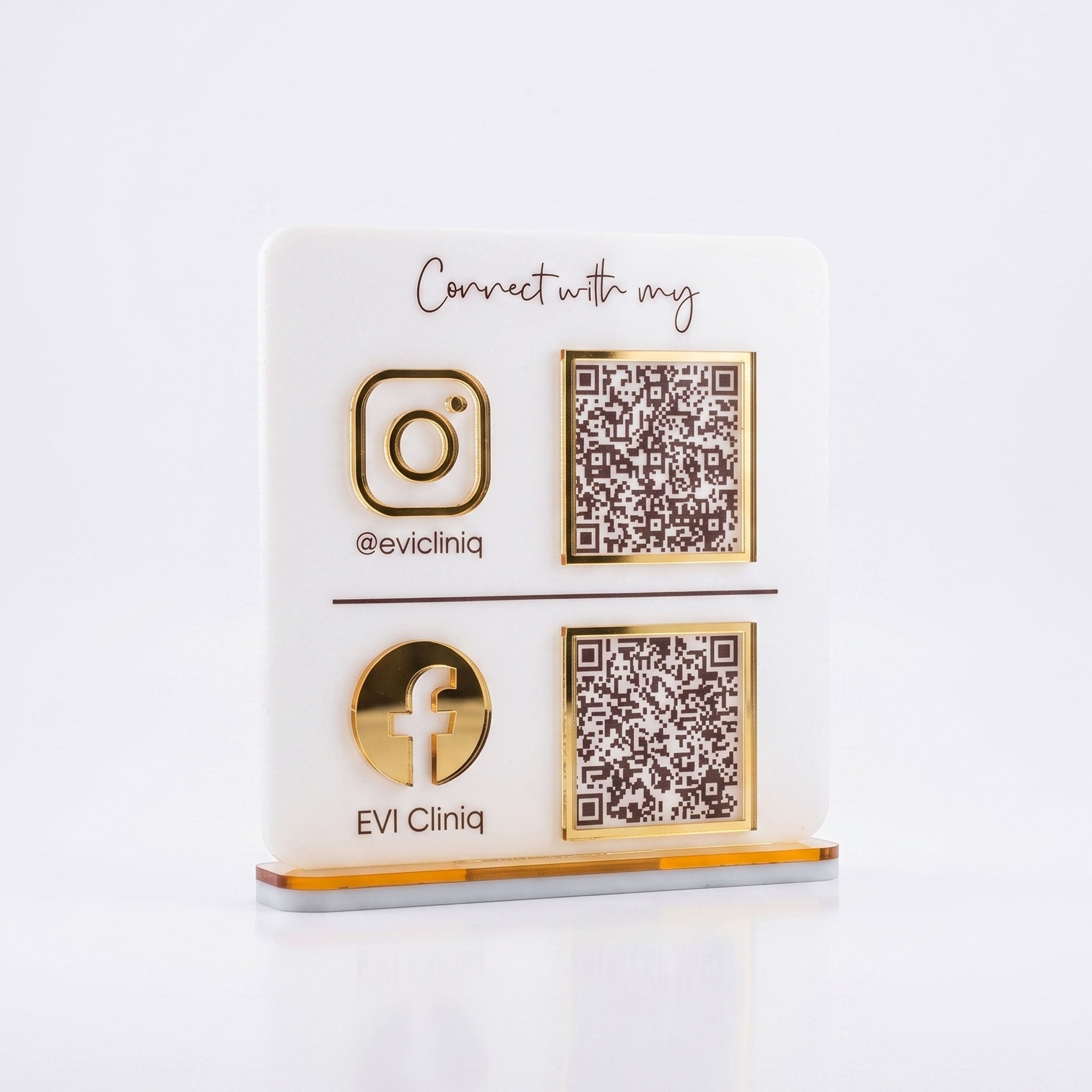 Cod QR gravat alb negru gold, 3d, receptie, socia media