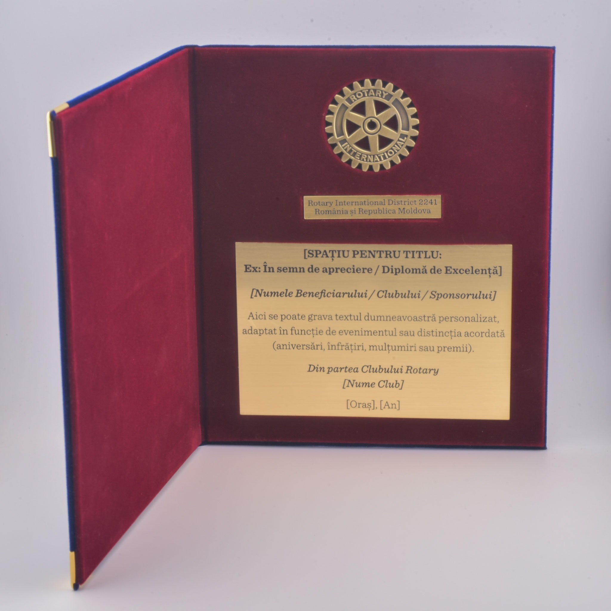 Mapa Omagiala Catifea Rotary, 3 Piese cu Medalion Turnat si Placute Aurii, 23x9 cm
