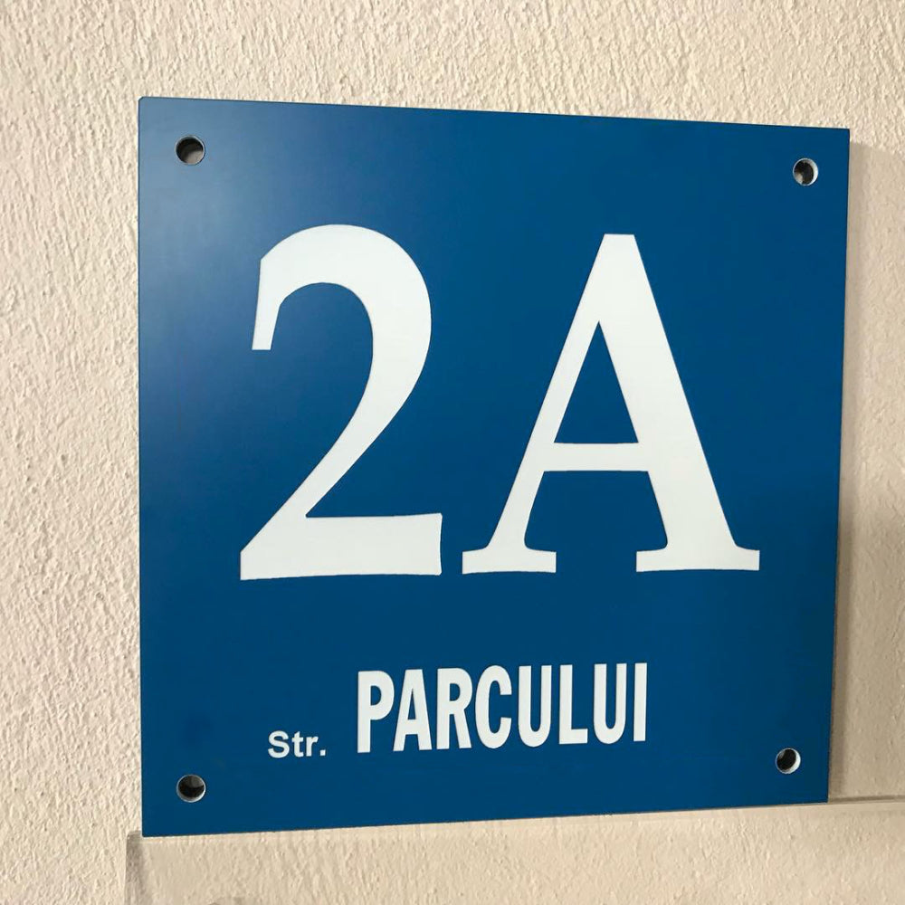 Oradea Classic House Number Blue / White