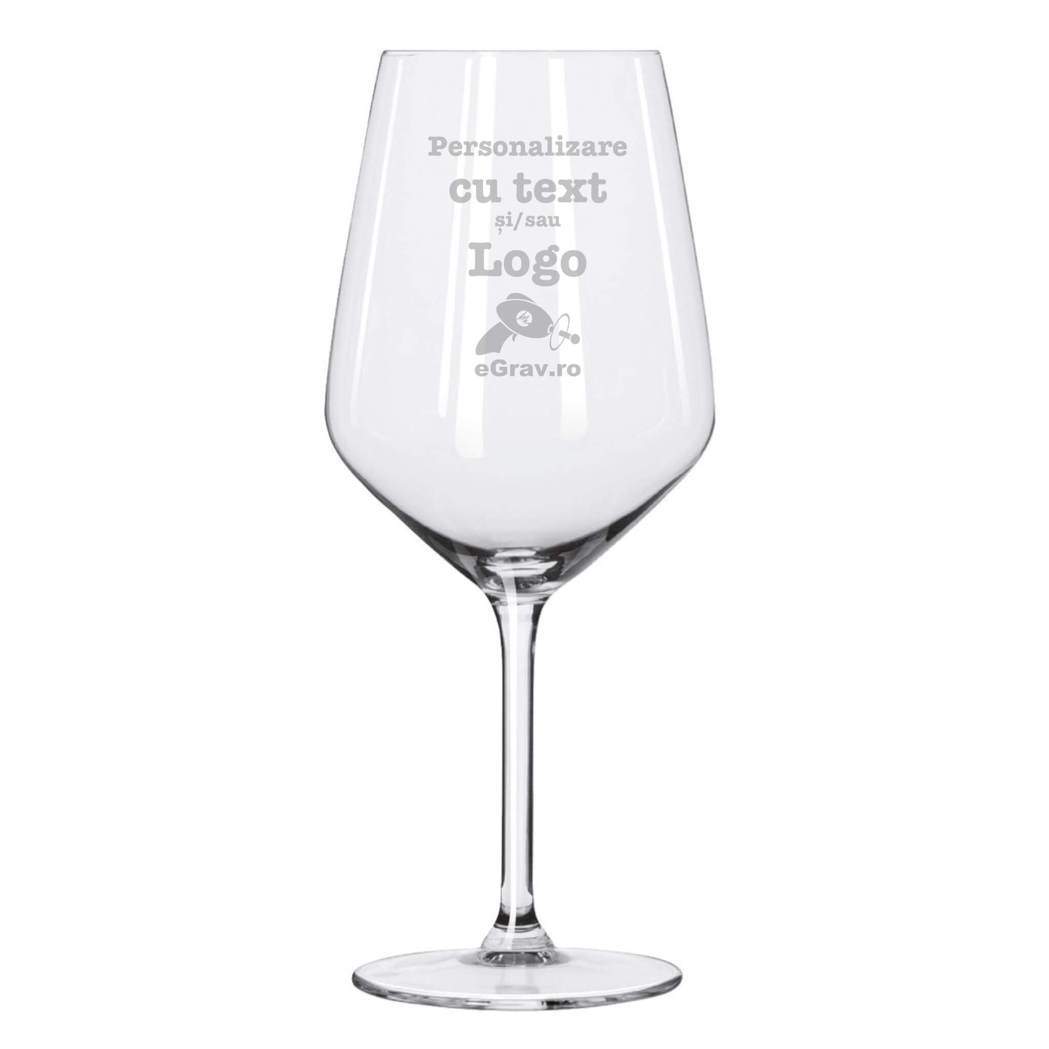 Pahar vin rosu personalizat 530 ml Linea Carre gravura text logo fundal alb