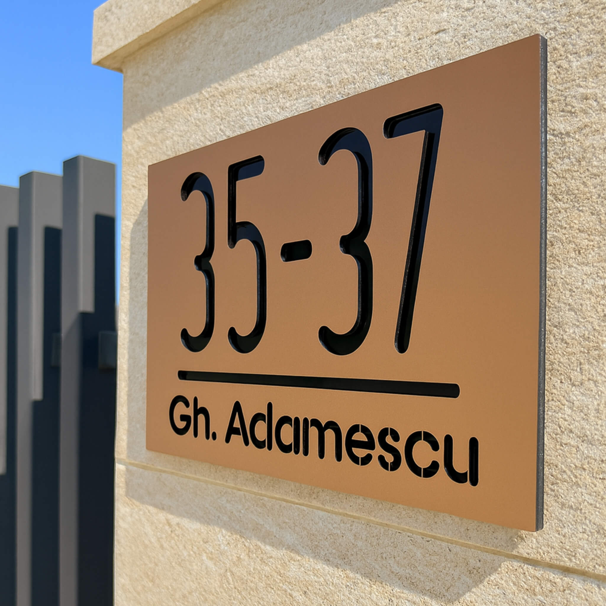 placuta stradala personalizata urban landscape cu cifre si text la comanda