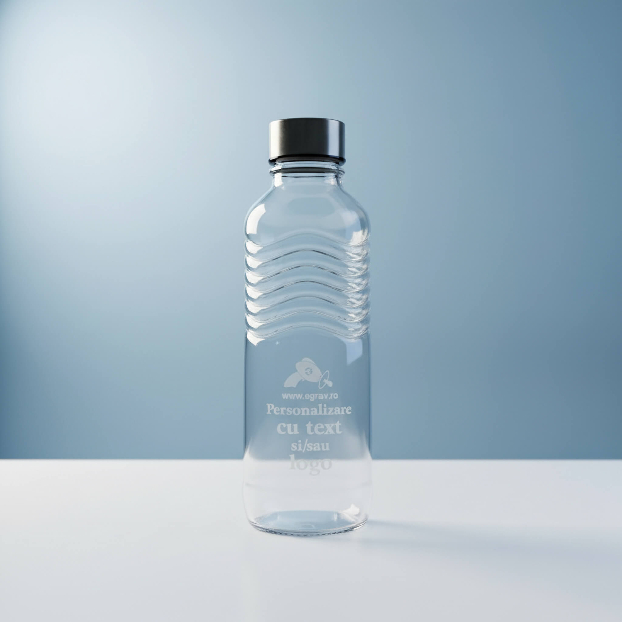 Sticla din sticla transparenta 550ml cu gravura laser personalizata si capac metalic